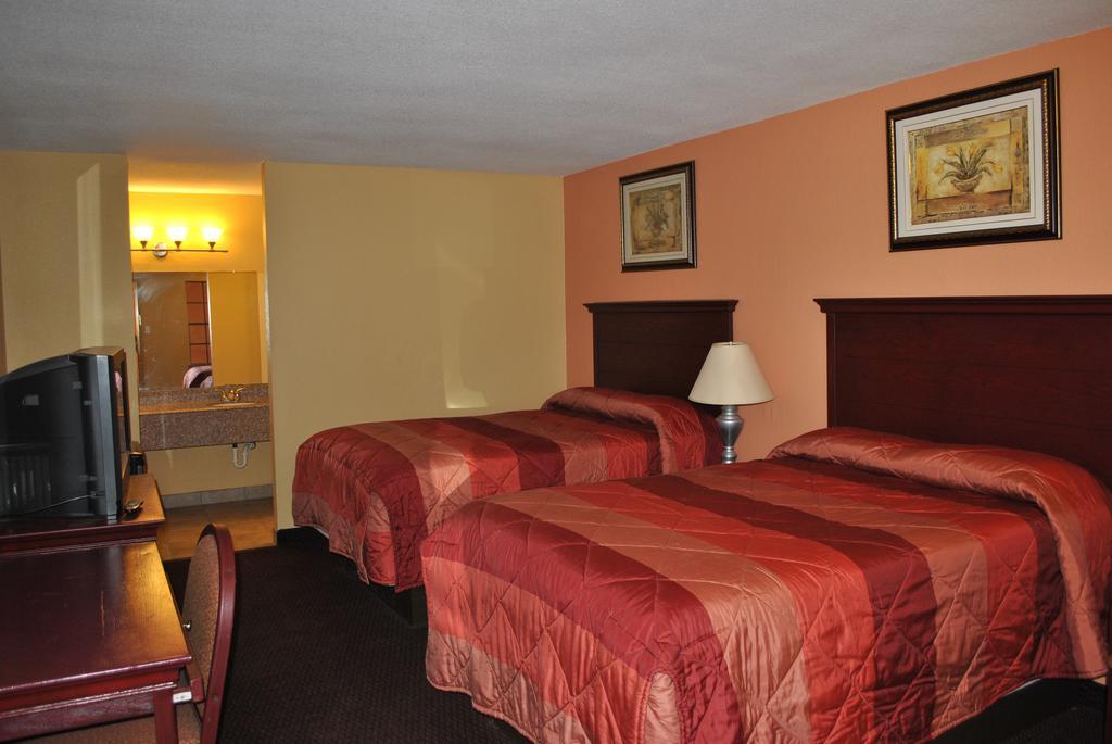 Hotel Executive *